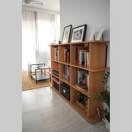 Your Cozy Downtown - *