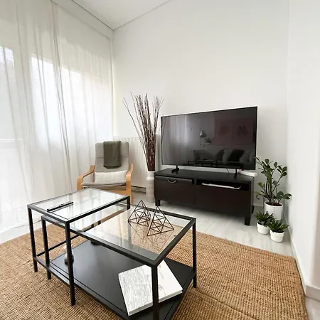 Your Cozy Downtown -