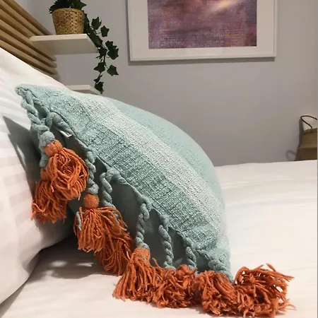 Your Cozy Downtown - *