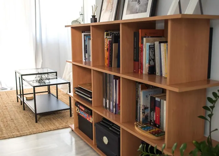 Your Cozy Downtown - *